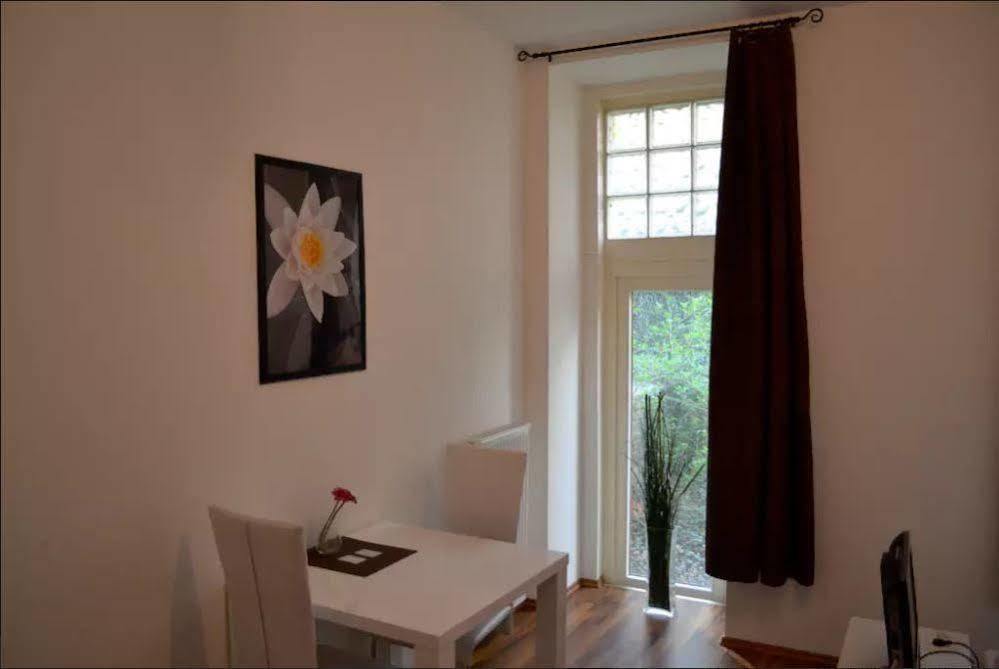Grand Central Station Apartments I Contactless Check-In Wien Exteriör bild
