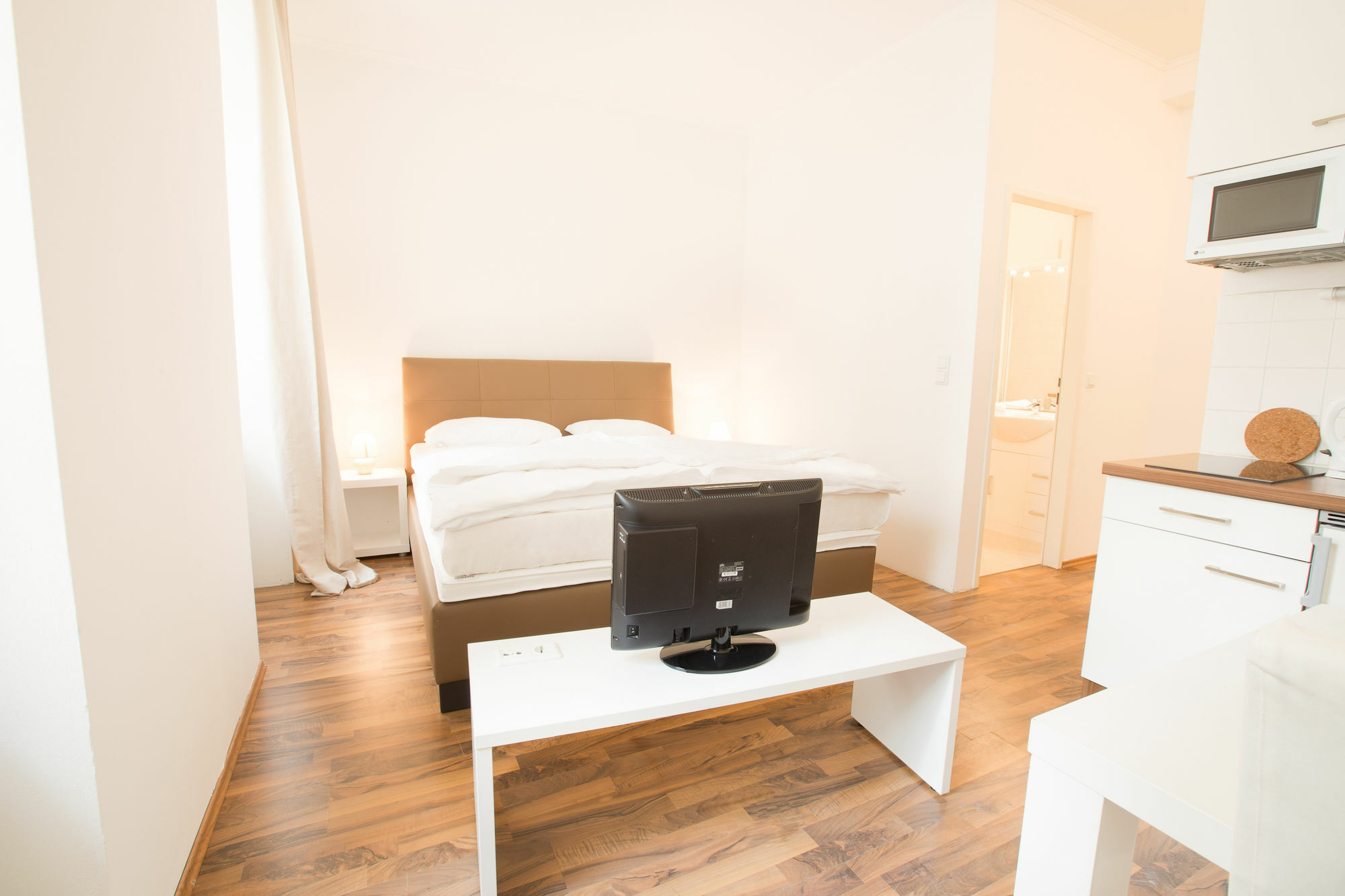 Grand Central Station Apartments I Contactless Check-In Wien Exteriör bild