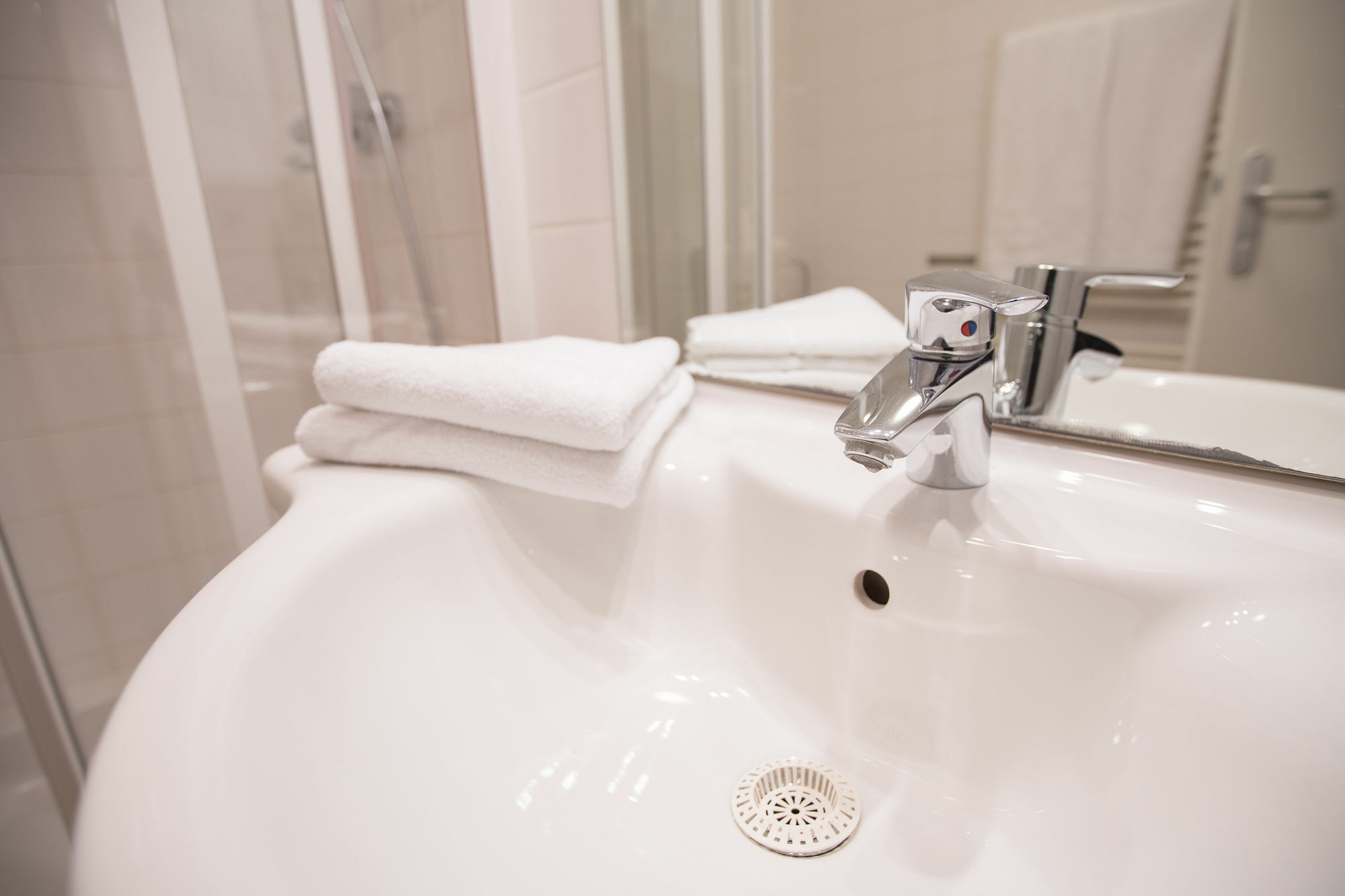 Grand Central Station Apartments I Contactless Check-In Wien Exteriör bild